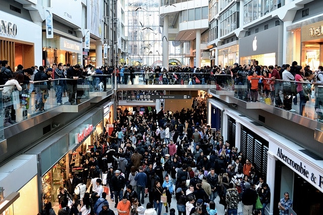 crowded_mall.jpg
